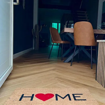 Loft 261 Bed & Breakfast
